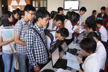 Thông báo tuyển dụng của công ty Điện tử Việt Hoa
